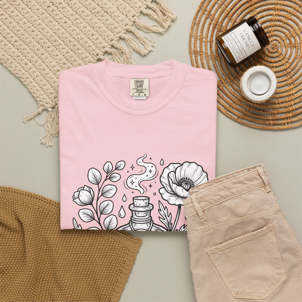 Magic Bottle T-Shirt Halloween Spells Gift Women Sketch T-Shirt Genie Bottle T-Shirt Horror Fan Mystic Drawing Graphic Retro Flower T-Shirt