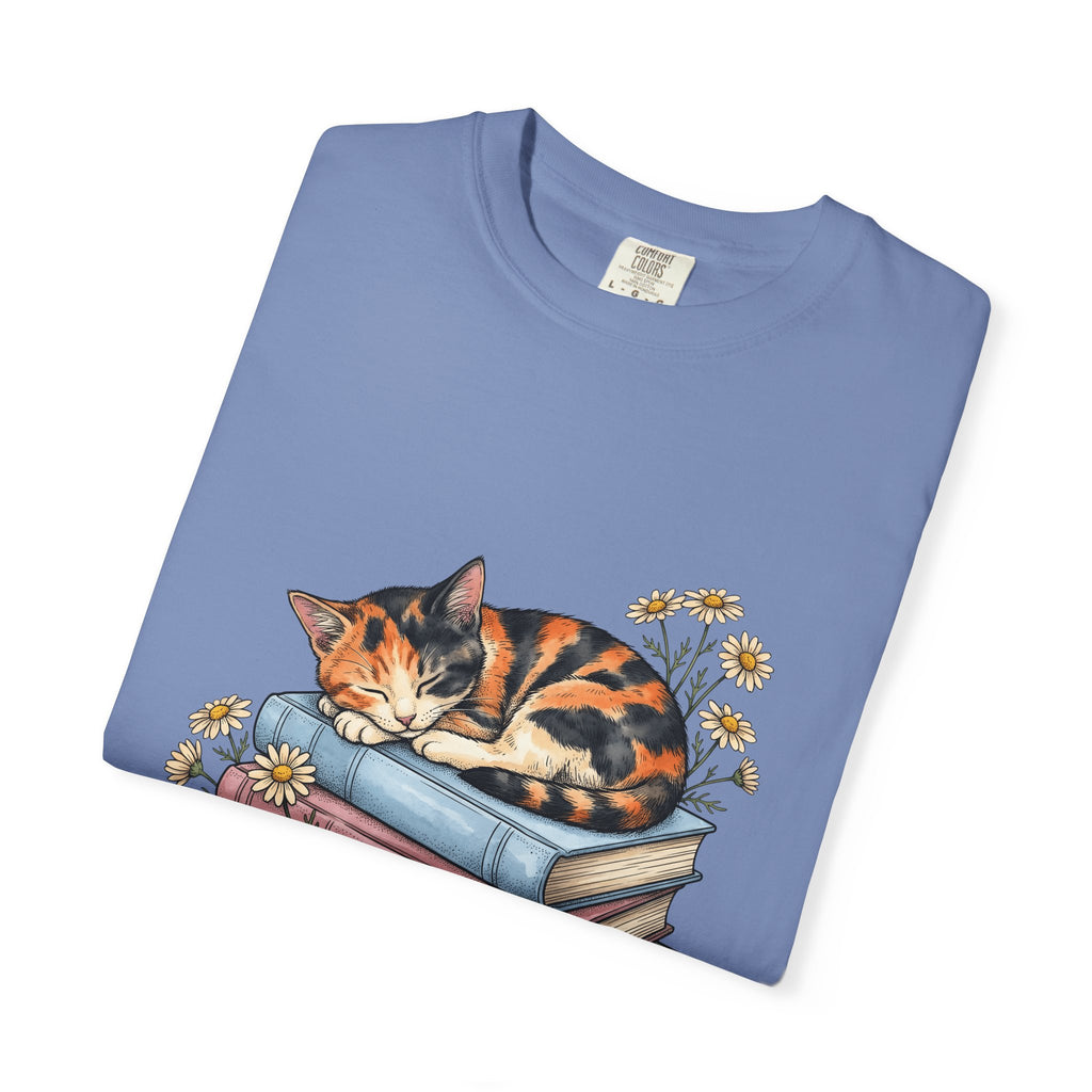Calico Cat T-Shirt Cat Floral Gift Women Hand Drawn T-Shirt Kitten T-Shirt Cat Fan Illustrated Graphic Vintage Books T-Shirt