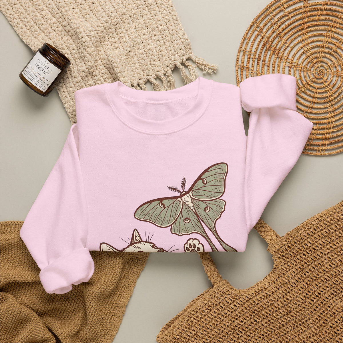 Kitten Moth Sweatshirt Cat Outdoors Gift Women Sketch Sweatshirt Kitten Sweatshirt Cat Fan Drawing Graphic Retro Leaf Sweatshirt