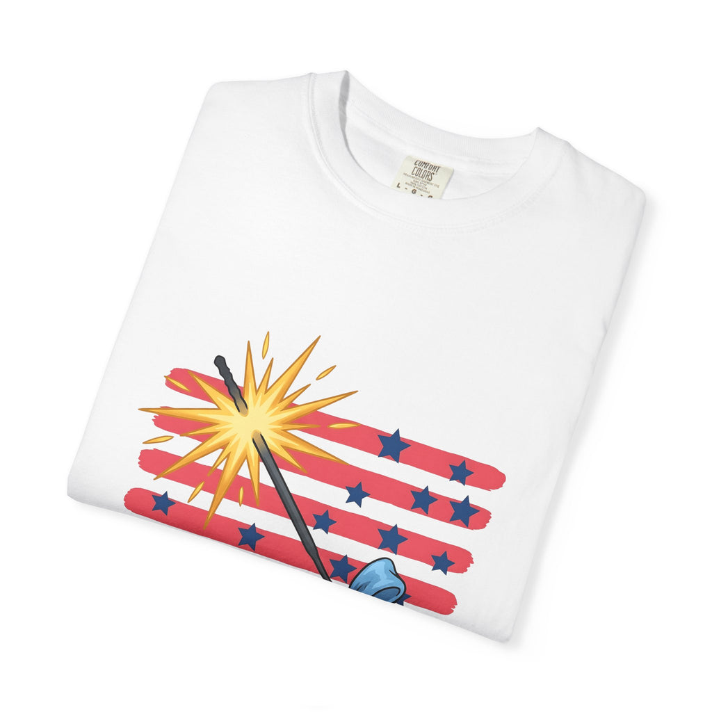 Sparkler Flag T-Shirt 4th Of July Celebration Gift Women Patriotic T-Shirt Wave Banner T-Shirt Independence Day Fan American T-Shirt Party Graphic