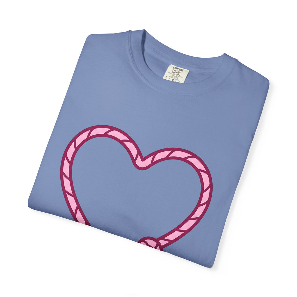 Rope Heart T-Shirt Cowgirl Cowboy Gift Women Contemporary Art T-Shirt Heart Tie T-Shirt Rodeo Fan Modern Art T-Shirt Cowboy Graphic Sleek Knot