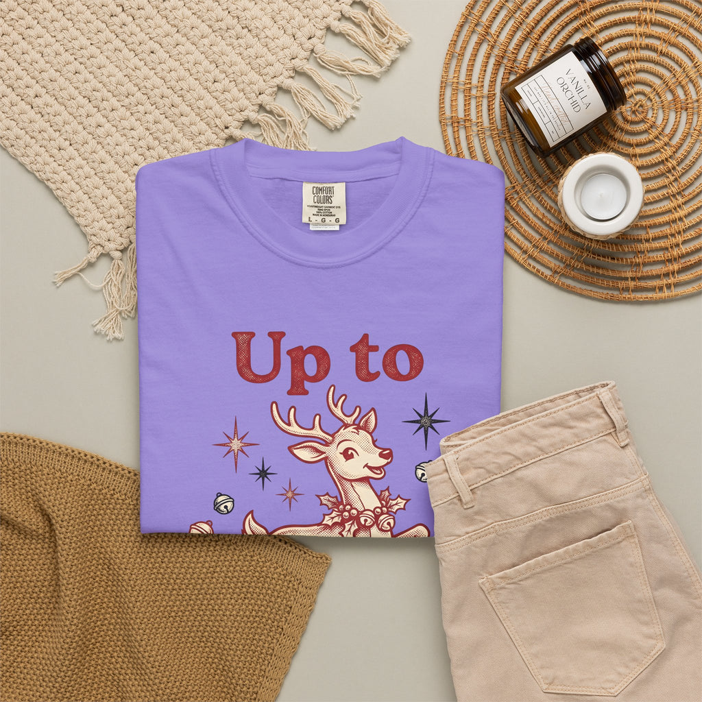 Reindeer Graphic T-Shirt Christmas Holiday Gift Women Vintage T-Shirt Caribou T-Shirt Xmas Fan Distressed T-Shirt Seasonal Graphic Retro Jingle