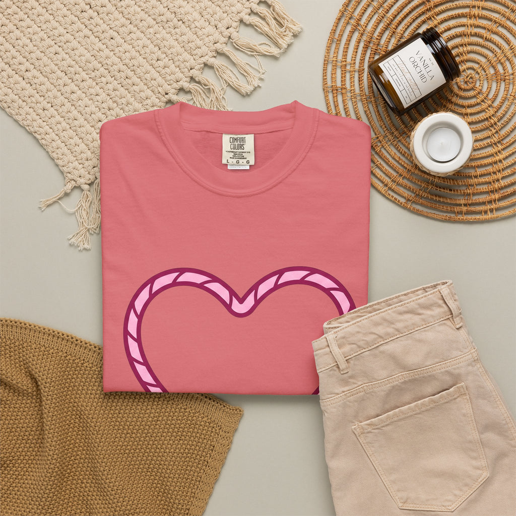 Rope Heart T-Shirt Cowgirl Cowboy Gift Women Contemporary Art T-Shirt Heart Tie T-Shirt Rodeo Fan Modern Art T-Shirt Cowboy Graphic Sleek Knot