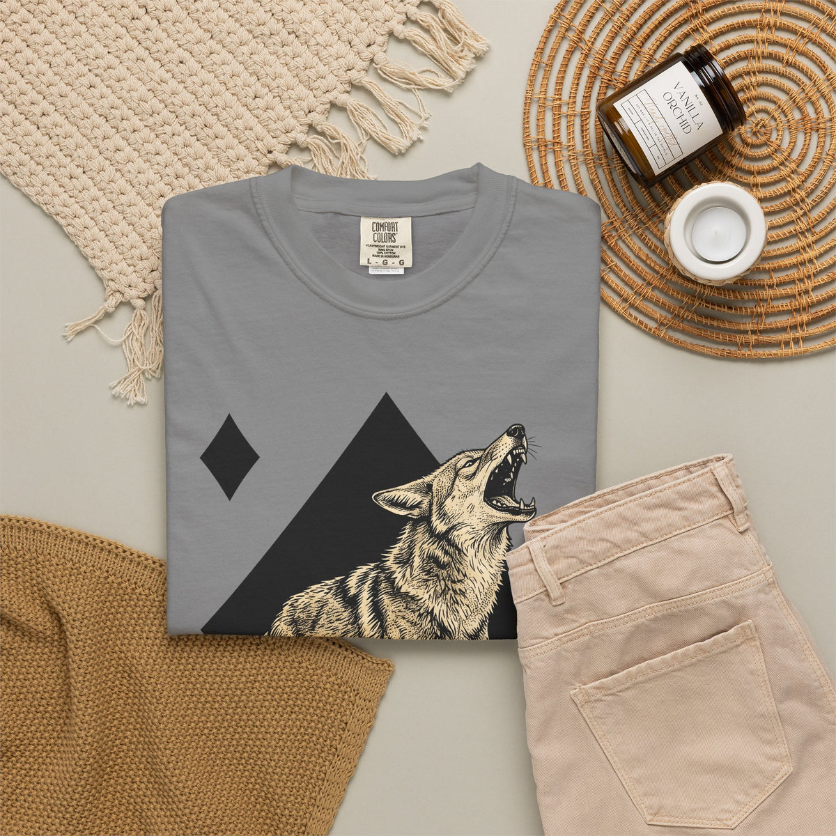 Howling Wolf T-Shirt Wolf Pets Gift Women Sketch T-Shirt Gray Wolf T-Shirt Wolf Fan Canine Graphic T-Shirt Hand Drawn Shape T-Shirt