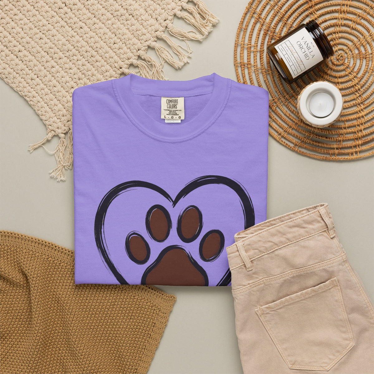 Dog Paw Heart T-Shirt Dog Mom Animal Gift Women Hand Drawn T-Shirt Paw Print T-Shirt Dog Mom Fan Illustrated T-Shirt Creature Graphic Minimalist