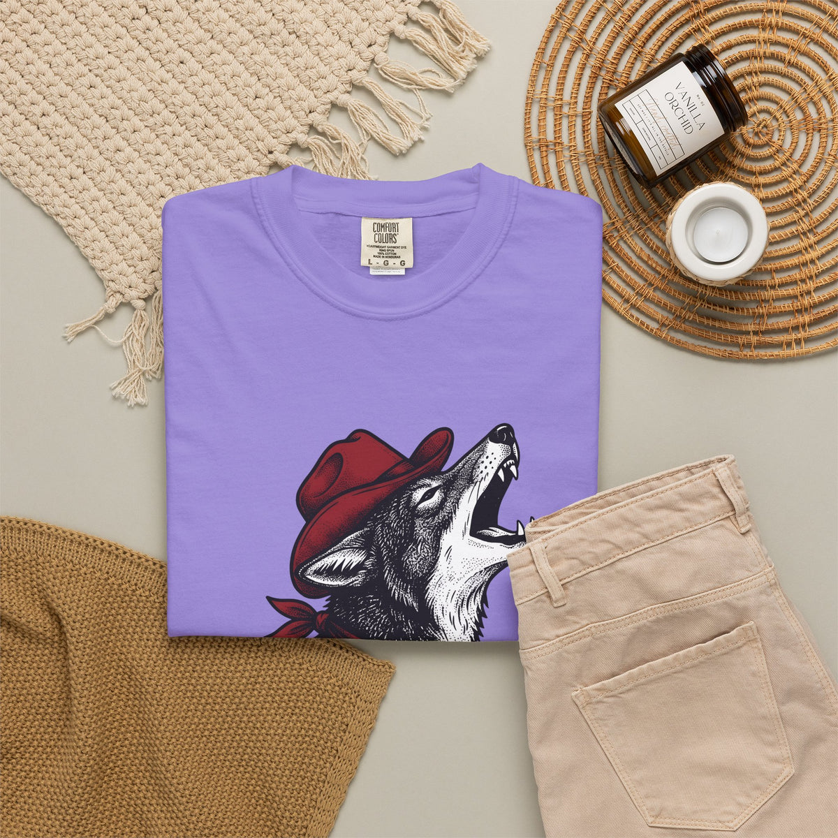 Cowboy Wolf T-Shirt Cowgirl Western Gift Women Vintage T-Shirt Werewolf T-Shirt Cowboy Fan Retro T-Shirt Rodeo Graphic Hand Drawn Bandana T-Shirt