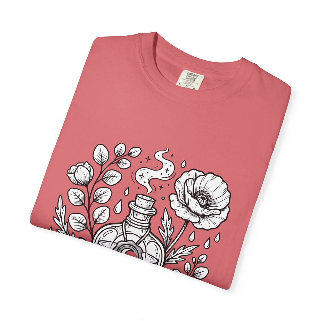 Magic Bottle T-Shirt Halloween Spells Gift Women Sketch T-Shirt Genie Bottle T-Shirt Horror Fan Mystic Drawing Graphic Retro Flower T-Shirt