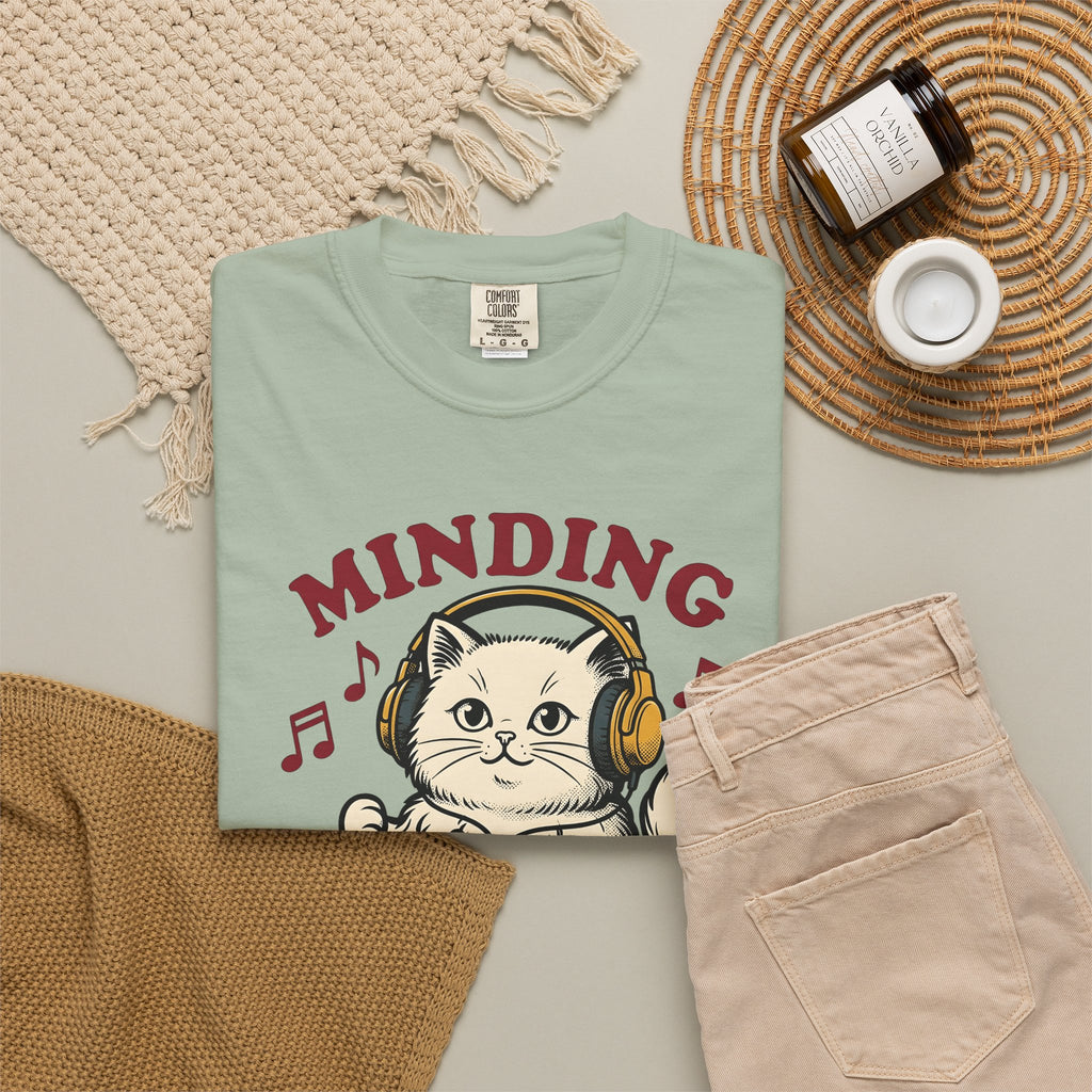 Cat Earbuds T-Shirt Cat Sound Gift Women Antique T-Shirt Headphones T-Shirt Feline Fan Earphone T-Shirt Audio Graphic Throwback Audio Cassette