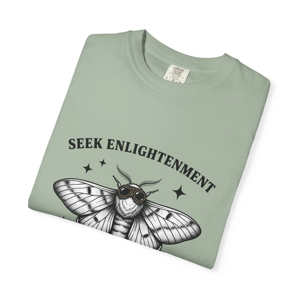 Moth Illustration T-Shirt Funny Wildlife Gift Women Retro T-Shirt Bug T-Shirt Humor Fan Vintage T-Shirt Animal Graphic Sketch Star Shapes T-Shirt