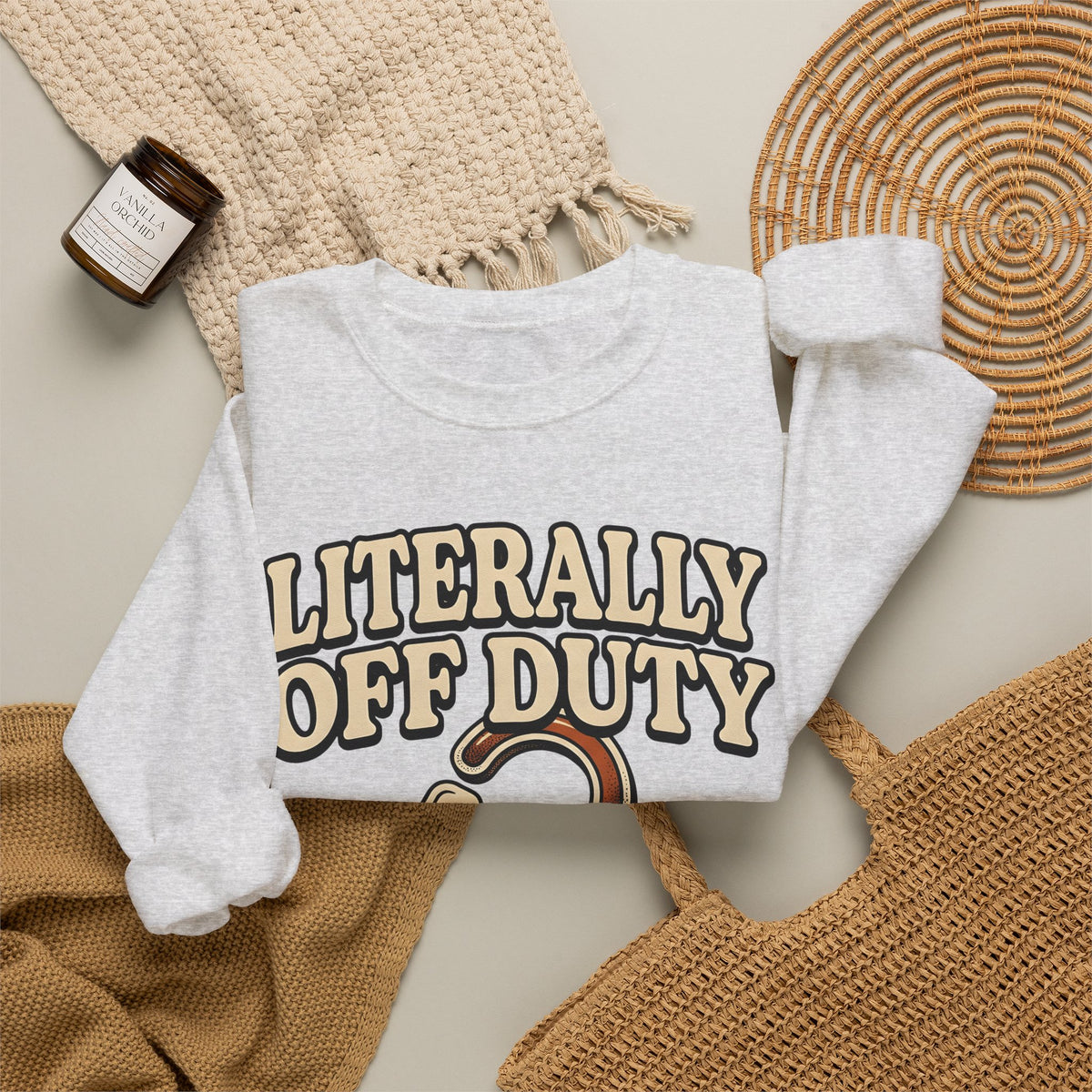 Door Hanger Lock Sweatshirt Nurses Travel Gift Women Shabby Chic Sweatshirt Door Security Sweatshirt Nurse Enthusiast Vintage Sweatshirt Wanderlust Graphic Mid