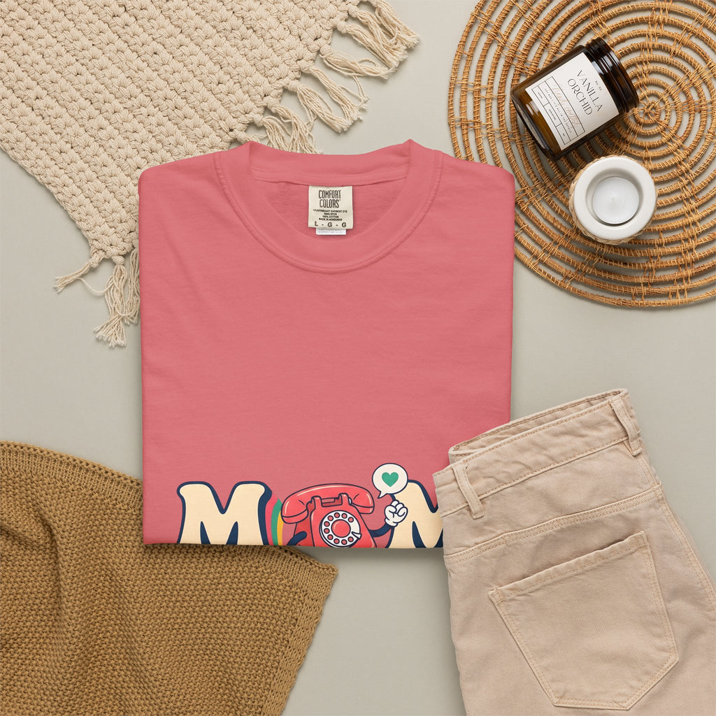 Vintage Phone T-Shirt Moms Relatives Gift Women Comic T-Shirt Old Phone T-Shirt Mother Fan Cartoon T-Shirt Family Graphic Classic Love Symbol