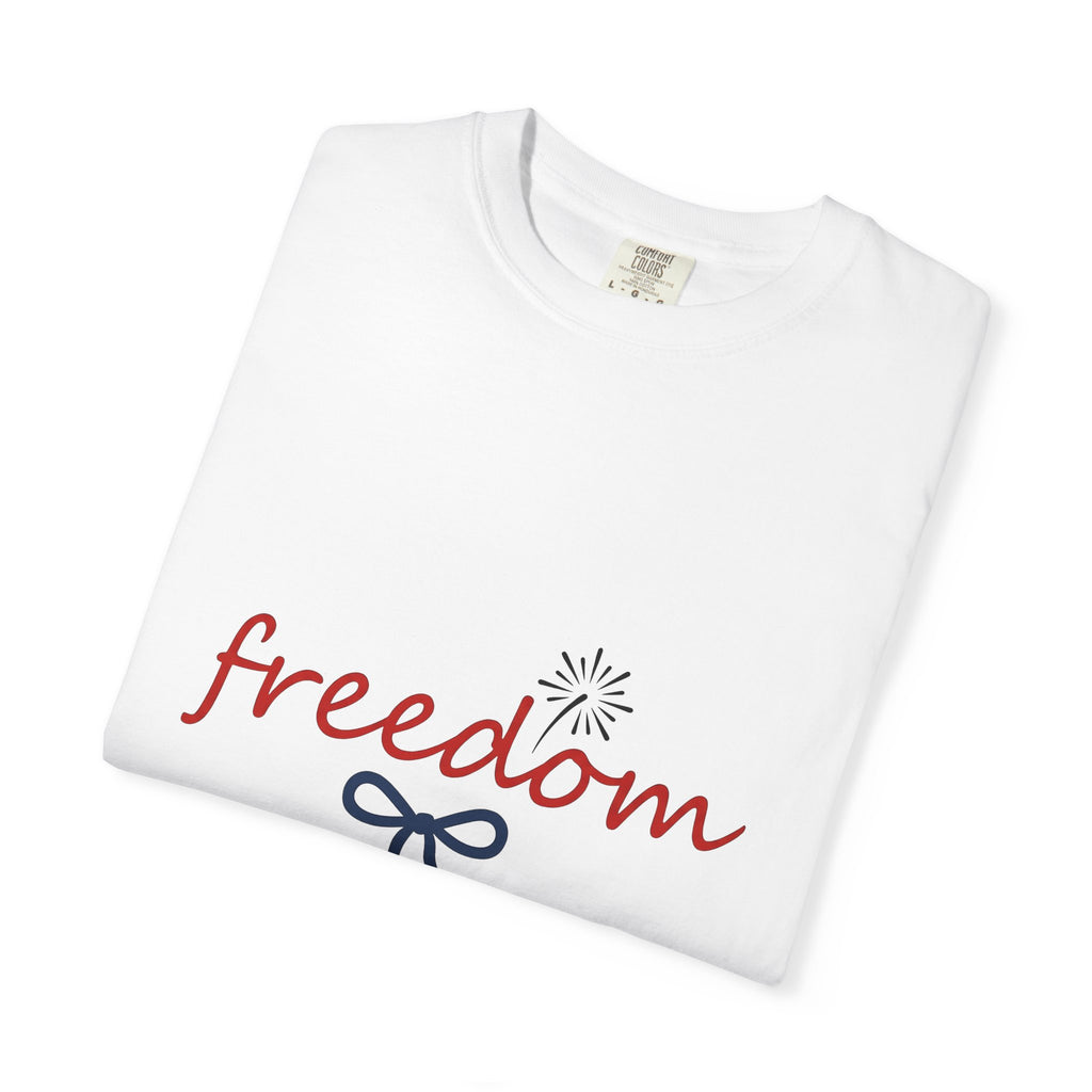 Firework Bow America 4Th Of July Festival Gift Retro Fireworks Patriot Fan Vintage Carnival T-Shirt
