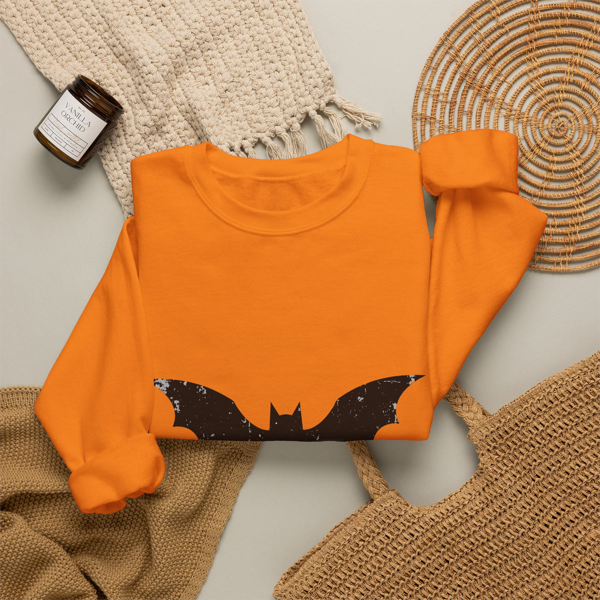 Bat Halloween Horror Gift Vintage Flying Creature Spooky Fan Dark Macabre Simple Sweatshirt
