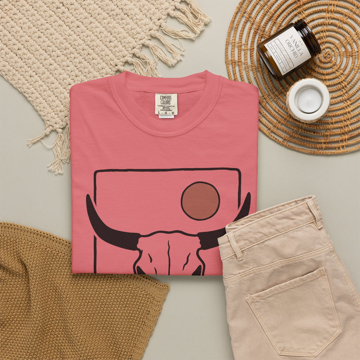 Bull Head T-Shirt Cowgirl Cowboy Gift Women Southwestern T-Shirt Bull T-Shirt Rodeo Fan Western T-Shirt Cowboy Graphic Sleek Sun Icon T-Shirt
