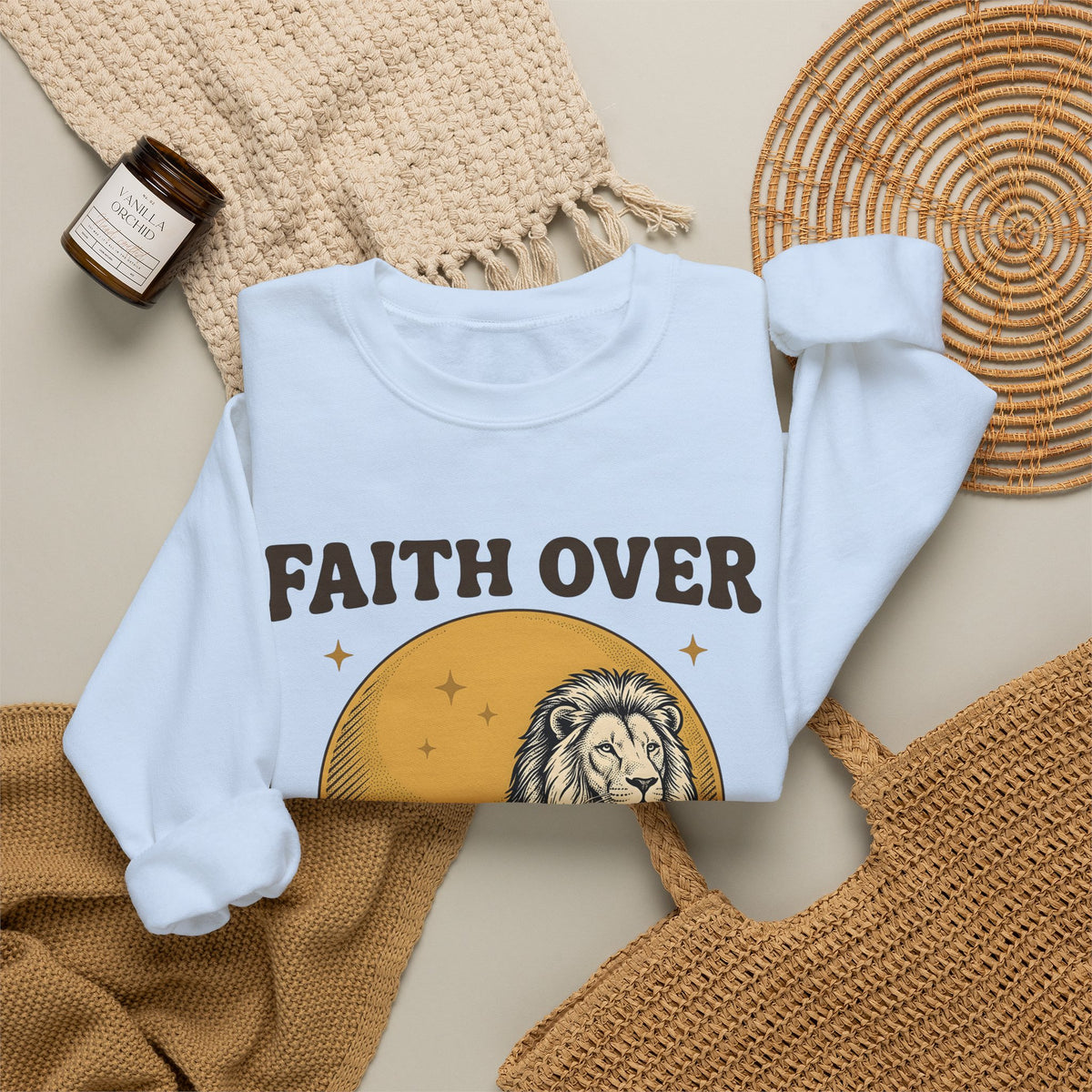 Lion Art Sweatshirt Animal Uplift Gift Women Heritage Sweatshirt Lion Sweatshirt Wildlife Fan Vintage Sweatshirt Inspirational Graphic Retro-Inspired Sunlight
