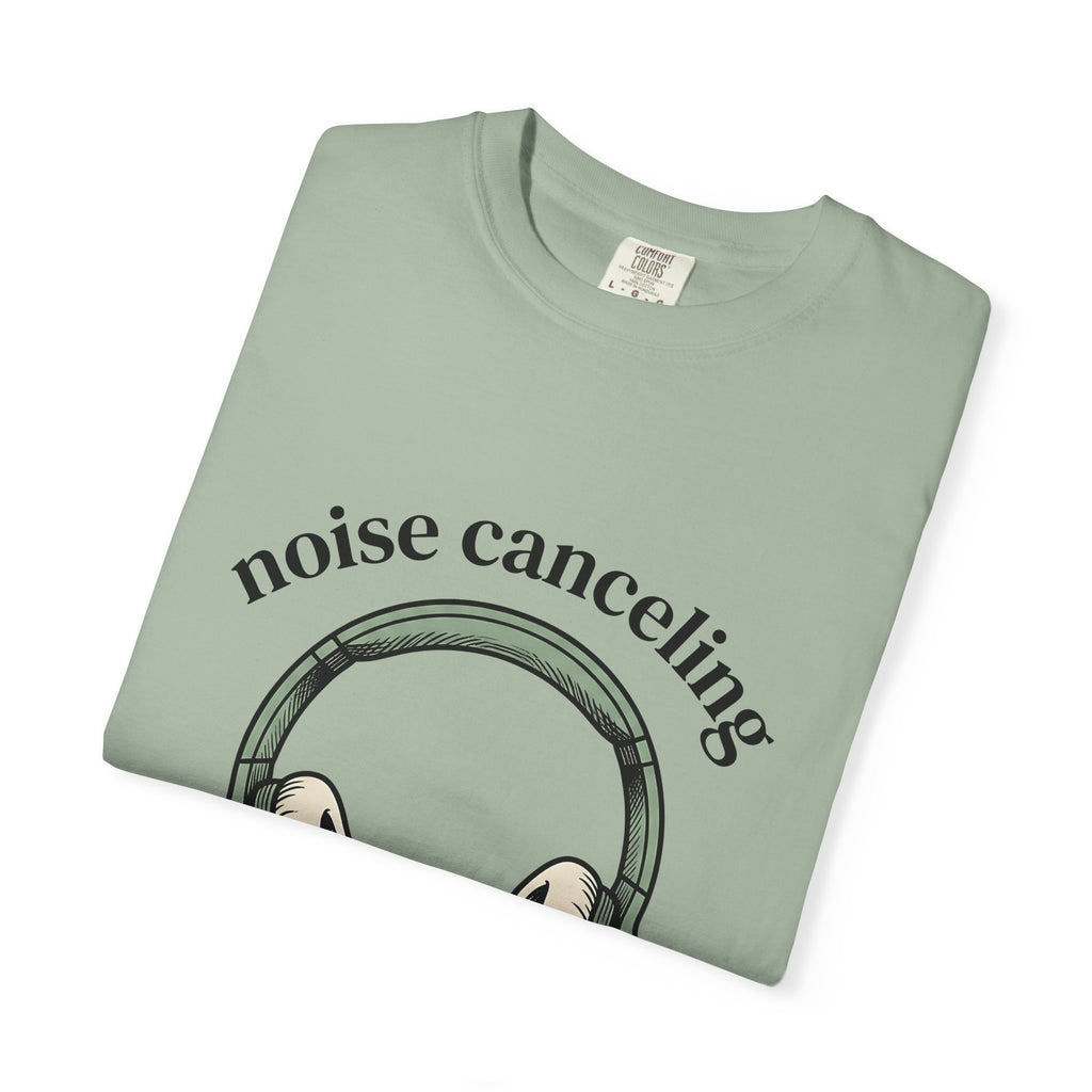 Headphones T-Shirt Mom Humor Gift Women Hand Drawn T-Shirt Earphones T-Shirt Mother Fan Illustrated T-Shirt Funny Graphic Minimalist Arch Text