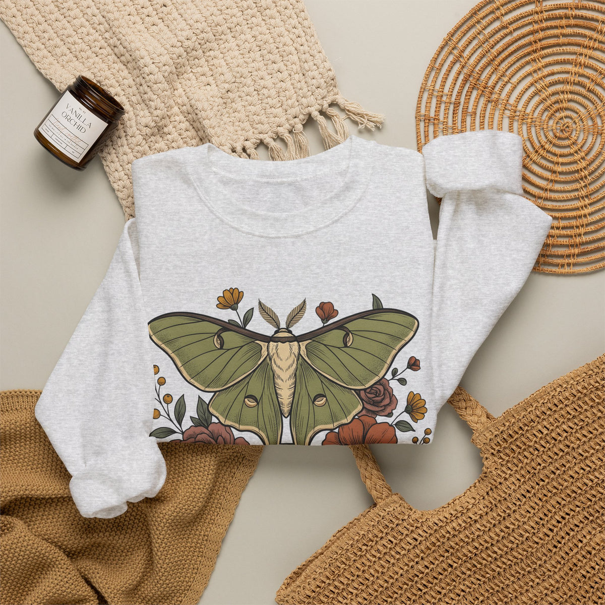 Luna Butterfly Sweatshirt Halloween Occult Gift Women Leaf Sweatshirt Butterfly Sweatshirt Horror Fan Spirit Sweatshirt Mystic Graphic Classic Magic Orb Sweatshirt