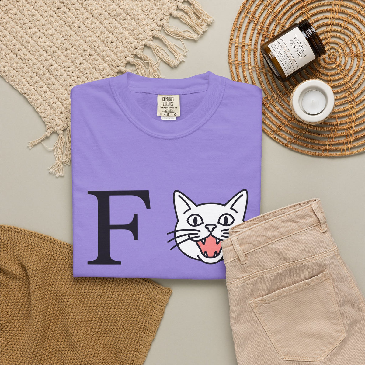 Cat Face Graphic T-Shirt Cat Humor Gift Women Minimalist T-Shirt Kitty T-Shirt Feline Fan Simple T-Shirt Funny Graphic Modern Bold Letters T-Shirt