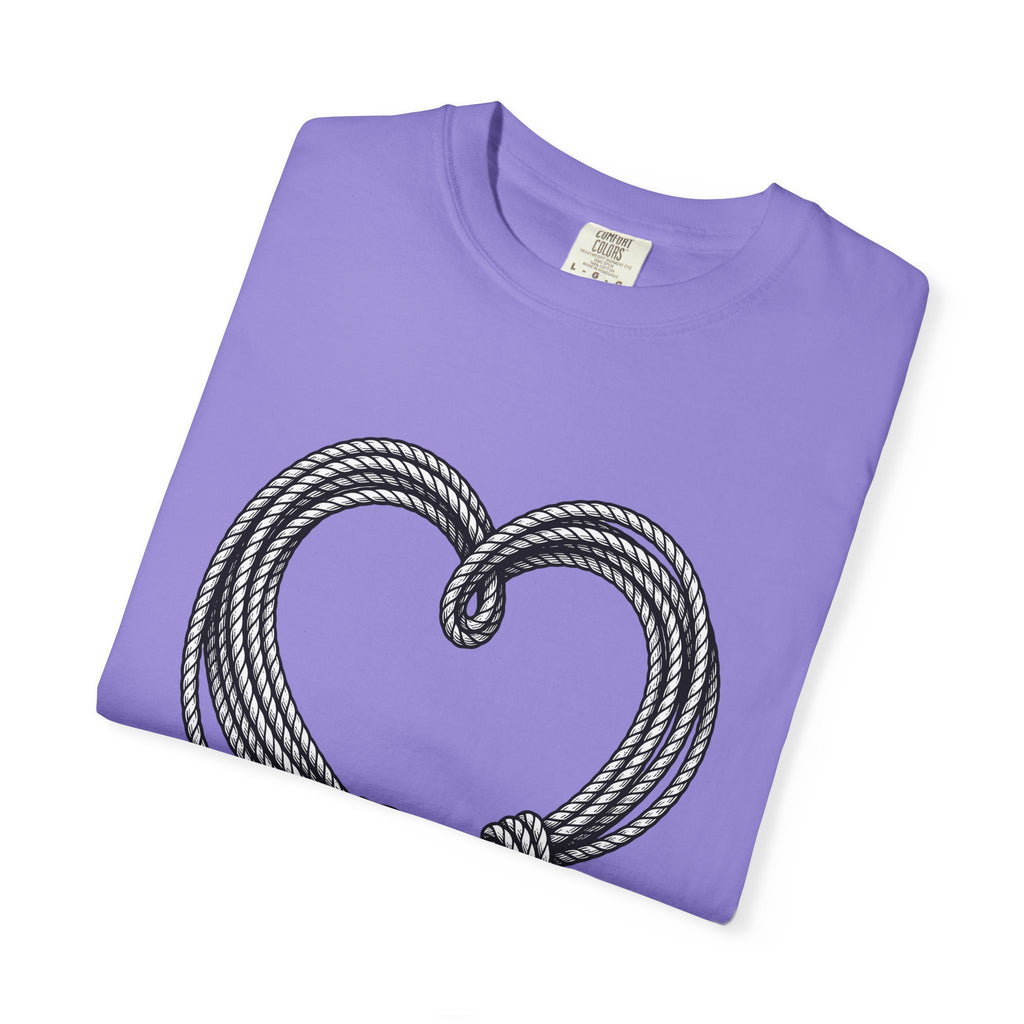 Knotted Rope Heart T-Shirt Cowgirl Petals Gift Women Western-Style T-Shirt Heart Tie T-Shirt Rodeo Fan Rustic T-Shirt Floral Graphic Classic