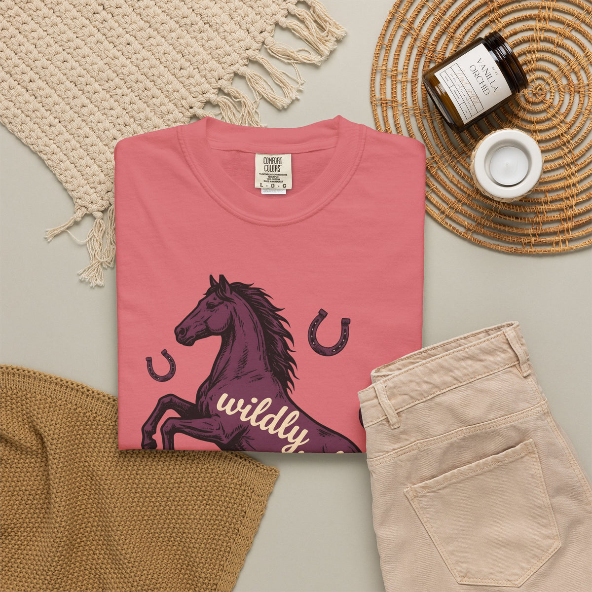 Horse Design T-Shirt Boho Chic Ranch Gift Women Classic T-Shirt Equine T-Shirt Hippie Fan Vintage T-Shirt Western Graphic Doodle Horseshoe T-Shirt