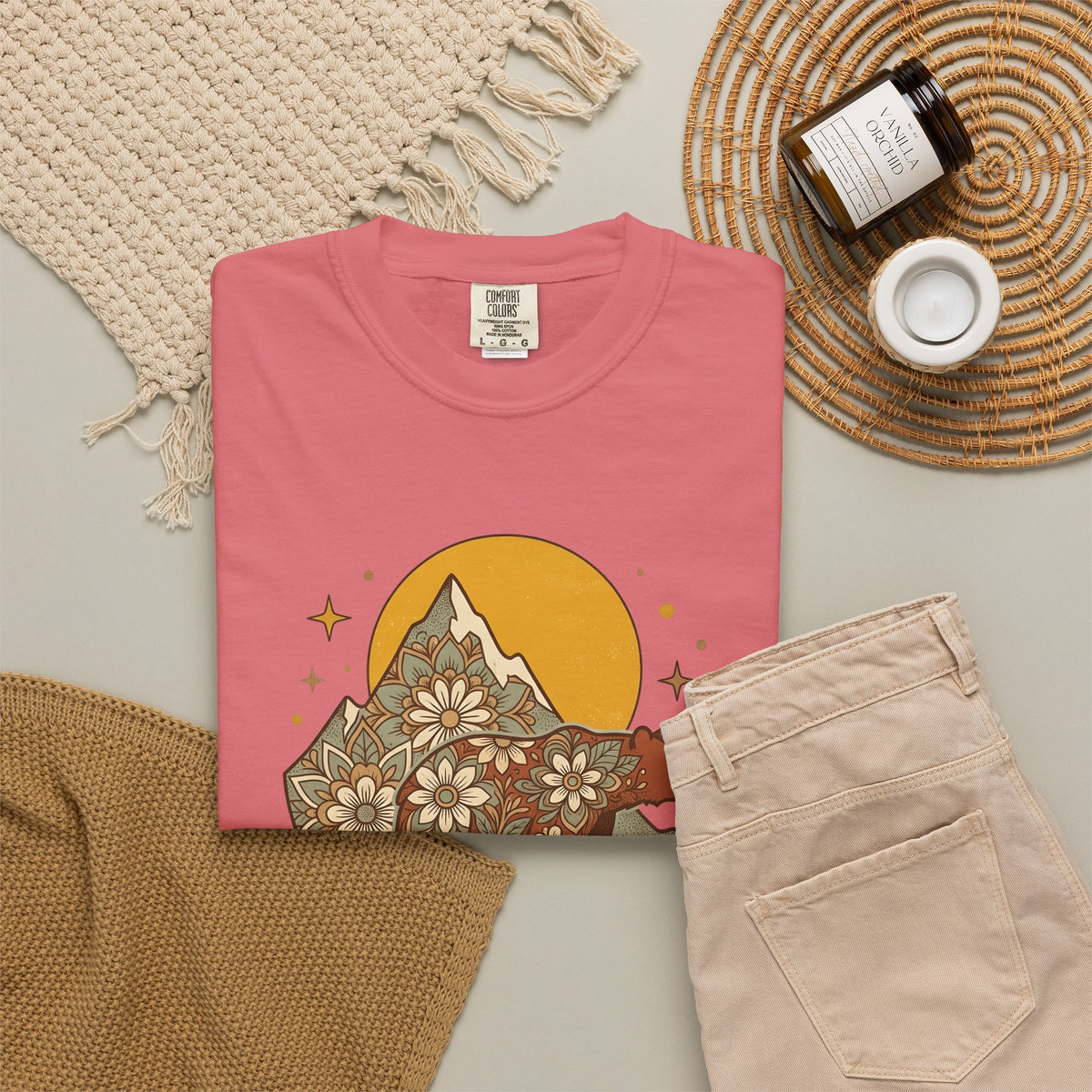 Flower Bear T-Shirt Boho Chic Outdoors Gift Women Hippie T-Shirt Teddy Bear T-Shirt Bohemian Fan Psychedelic T-Shirt Nature Graphic Retro Hill