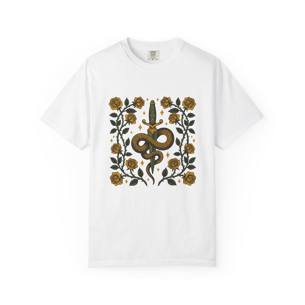 Viper Blade Boho Chic Dark Gift Neo Traditional Knife Hippie Fan Tattooed Old School T-Shirt