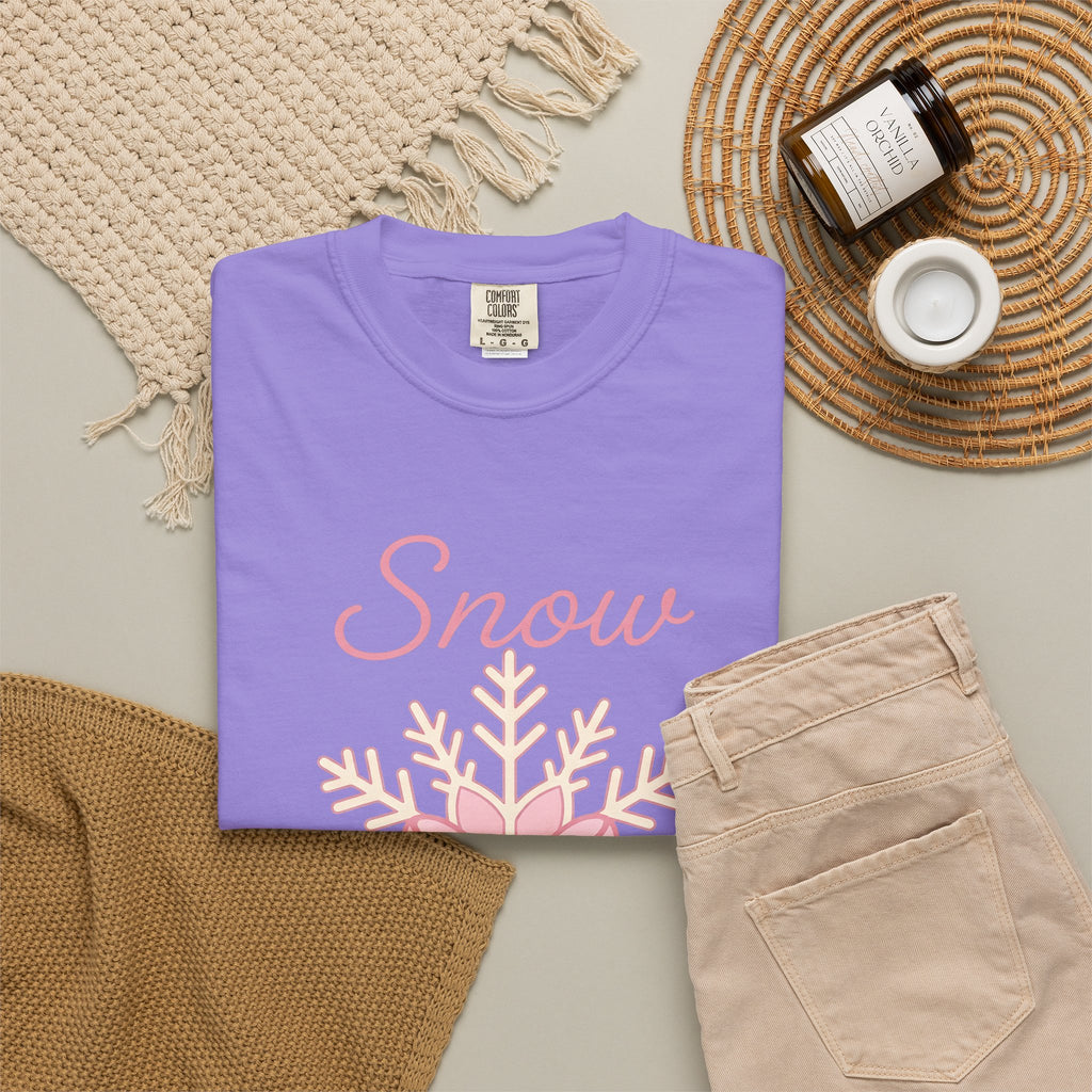 Snowflake Knot Winter Yuletide Gift Playful Frost Snow Fan Ice Crystal Christmas Sleek Band T-Shirt