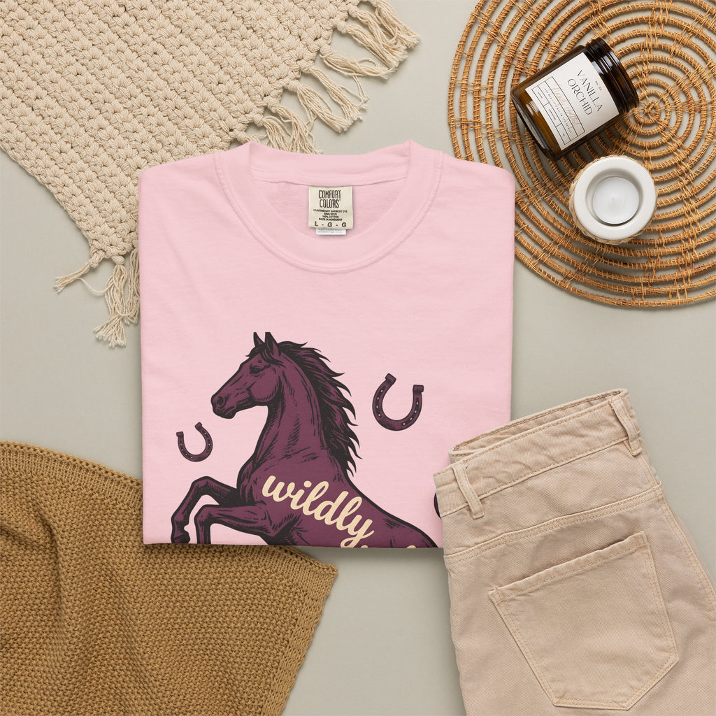 Horse Design T-Shirt Boho Chic Ranch Gift Women Classic T-Shirt Equine T-Shirt Hippie Fan Vintage T-Shirt Western Graphic Doodle Horseshoe T-Shirt