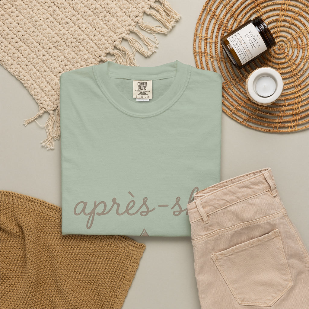 Pine Tree Holiday Freeze Gift Basic Evergreen Christmas Fan Simple Frost Trendy T-Shirt