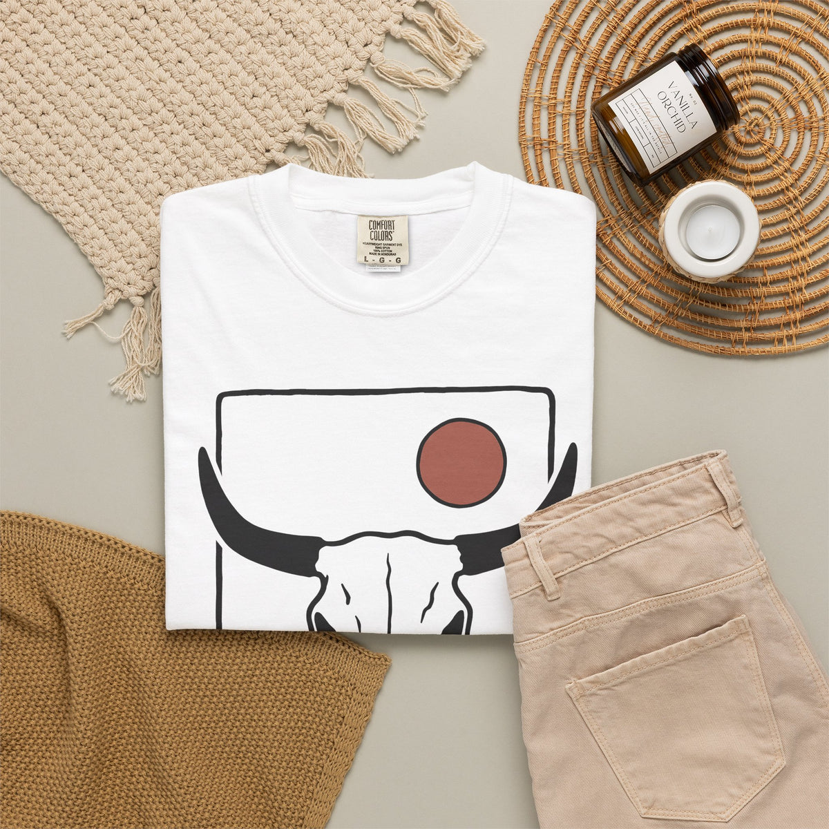 Bull Head T-Shirt Cowgirl Cowboy Gift Women Southwestern T-Shirt Bull T-Shirt Rodeo Fan Western T-Shirt Cowboy Graphic Sleek Sun Icon T-Shirt