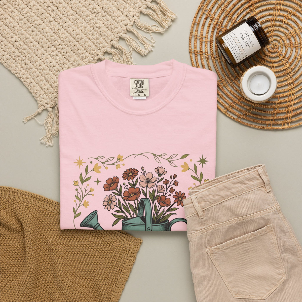 Watering Can Bouquet T-Shirt Teacher Horticulture Gift Women Line Art T-Shirt Flower Arrangement T-Shirt Educator Enthusiast Illustration Design