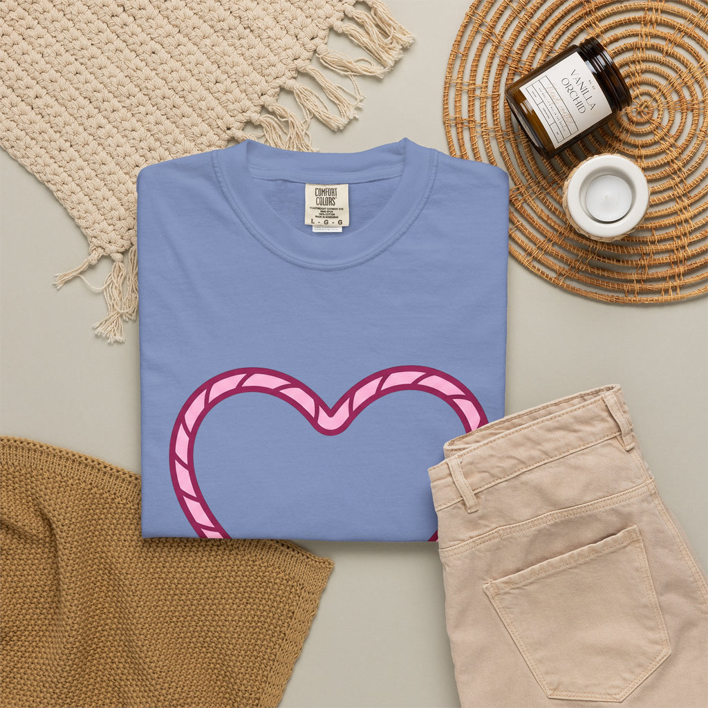 Rope Heart T-Shirt Cowgirl Cowboy Gift Women Contemporary Art T-Shirt Heart Tie T-Shirt Rodeo Fan Modern Art T-Shirt Cowboy Graphic Sleek Knot
