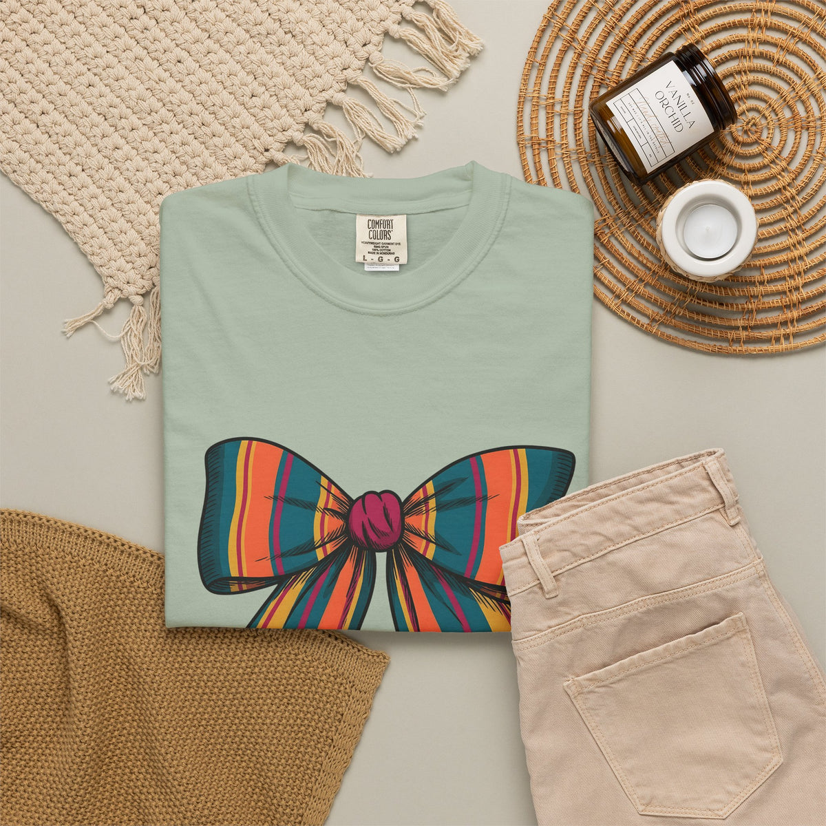 Striped Hair Bow T-Shirt Moms Apparel Gift Women Simple Graphic T-Shirt Hair Bow T-Shirt Mom Fan Minimalist T-Shirt Clothing Graphic Classic Fringe