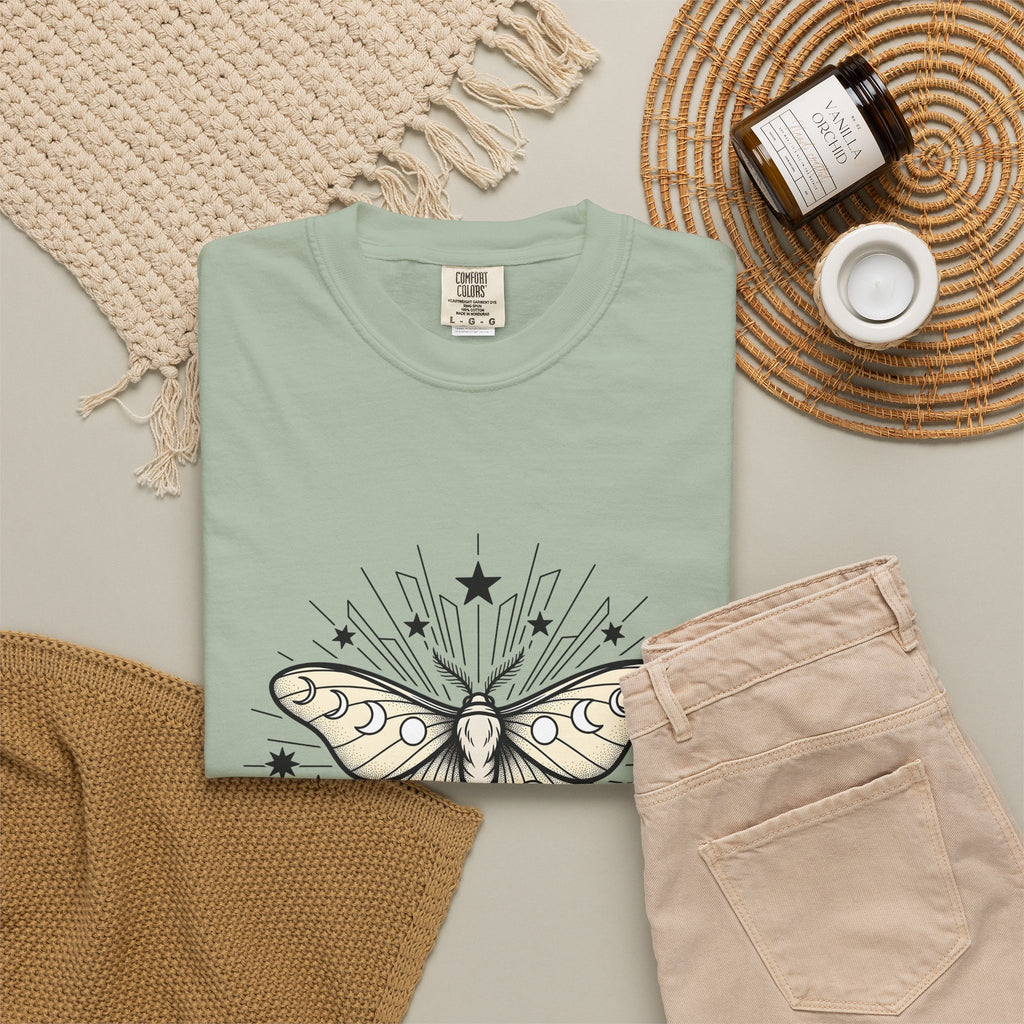 Luna Moth T-Shirt Boho Chic Zodiac Gift Women Outline T-Shirt Actias Luna T-Shirt Hippie Fan Hand Drawn T-Shirt Astrology Graphic Retro Star Shapes