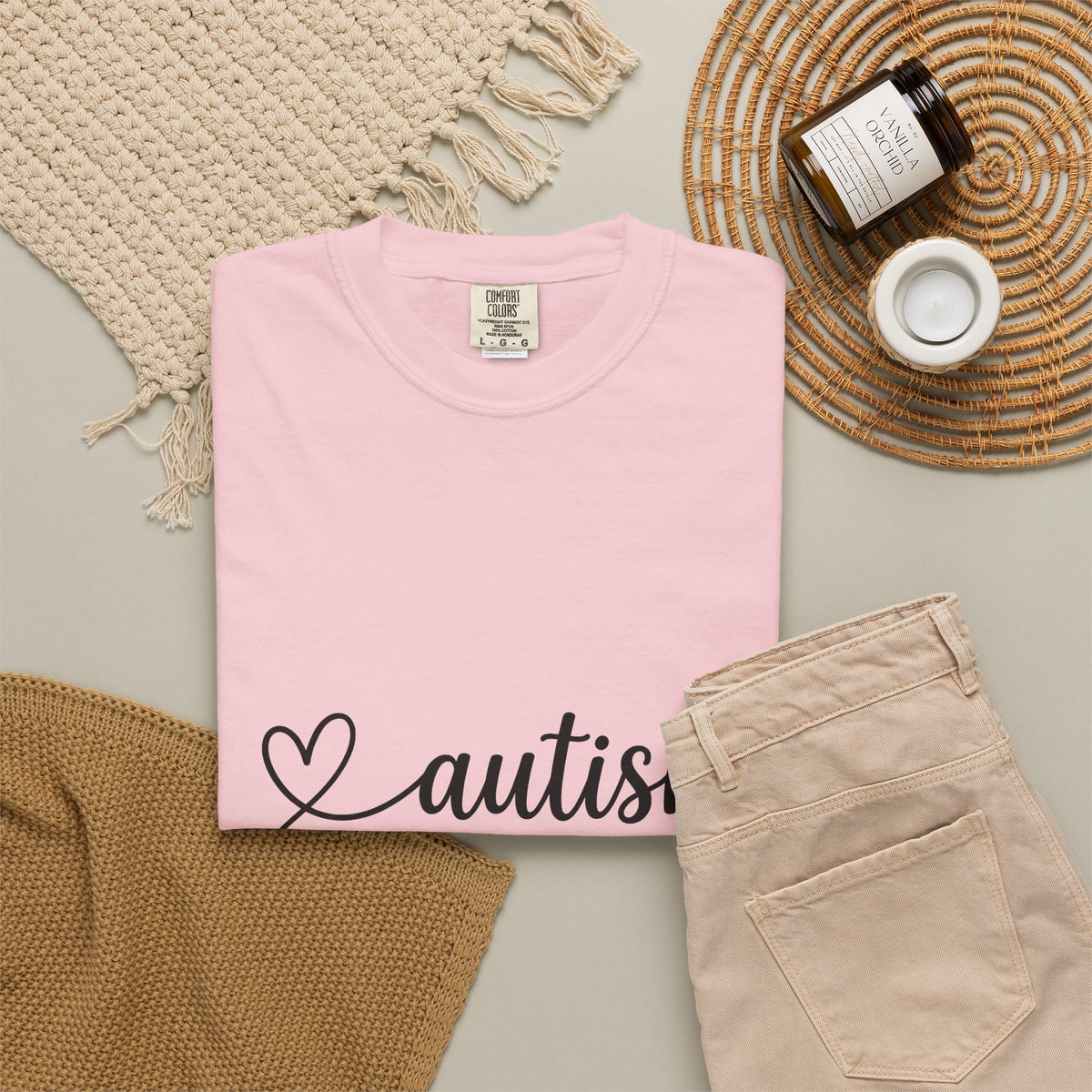 Heart Lettering T-Shirt Mom Relatives Gift Women Brush Lettering T-Shirt Heart Typography T-Shirt Motherhood Enthusiast Calligraphy T-Shirt Family