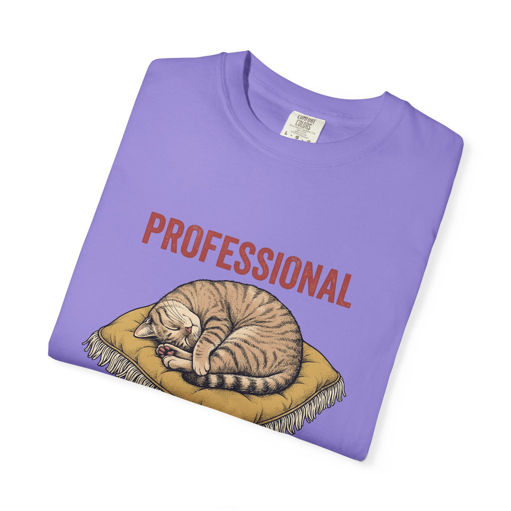 Resting Cat T-Shirt Cat Comedy Gift Women Classic T-Shirt Kitten T-Shirt Feline Fan Cat T-Shirt Humor Graphic Doodle Headrest T-Shirt