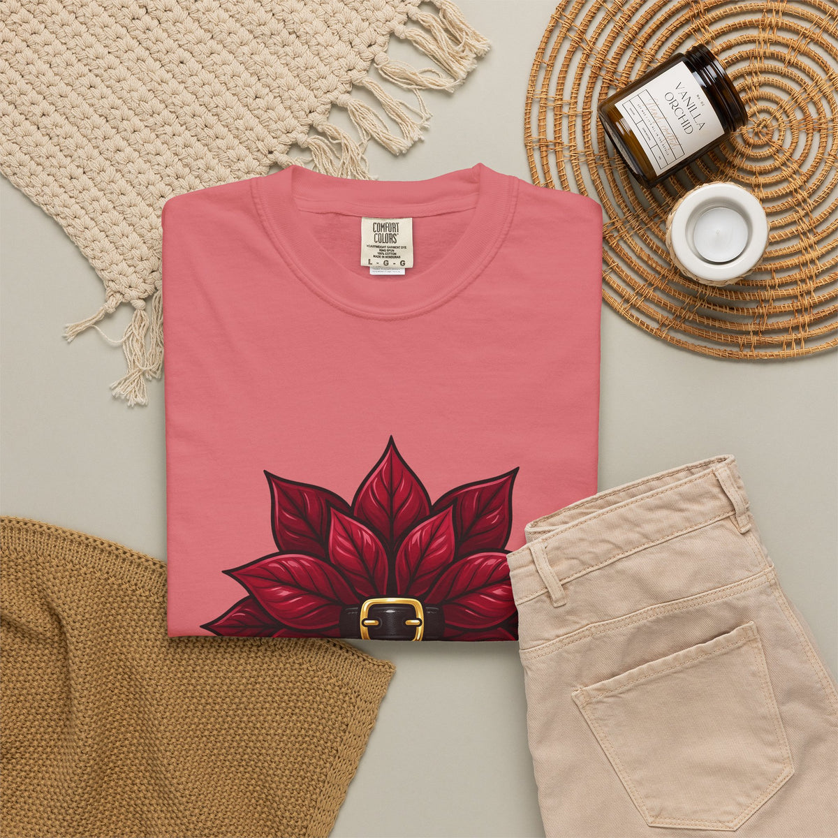 Poinsettia Flower T-Shirt Christmas Floral Gift Women Cartoon T-Shirt Christmas Flower T-Shirt Christmas Fan Comic T-Shirt Floral Graphic Bold