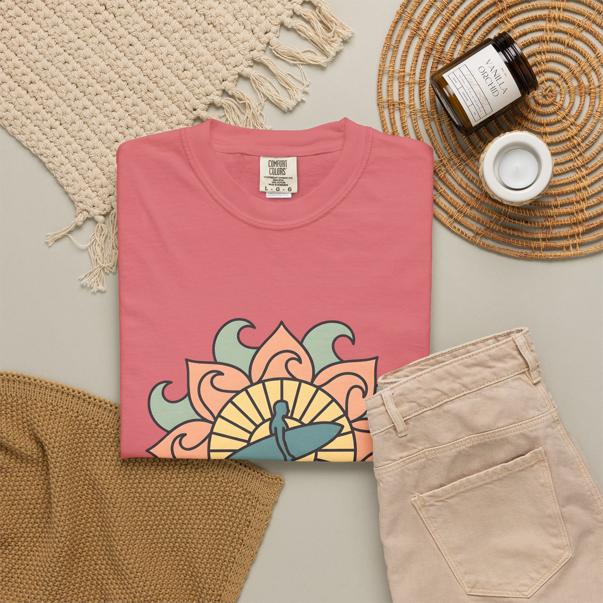 Surfer Outline T-Shirt Sports Ocean Gift Women Hippie T-Shirt Surfer T-Shirt Athlete Fan Marine Graphic T-Shirt Simple Floral Circle T-Shirt