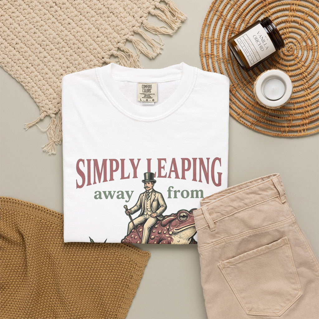 Man Riding Toad T-Shirt Funny Animal Gift Women Vintage T-Shirt Rider T-Shirt Humor Fan Retro Illustration Graphic Retro Top Hat T-Shirt