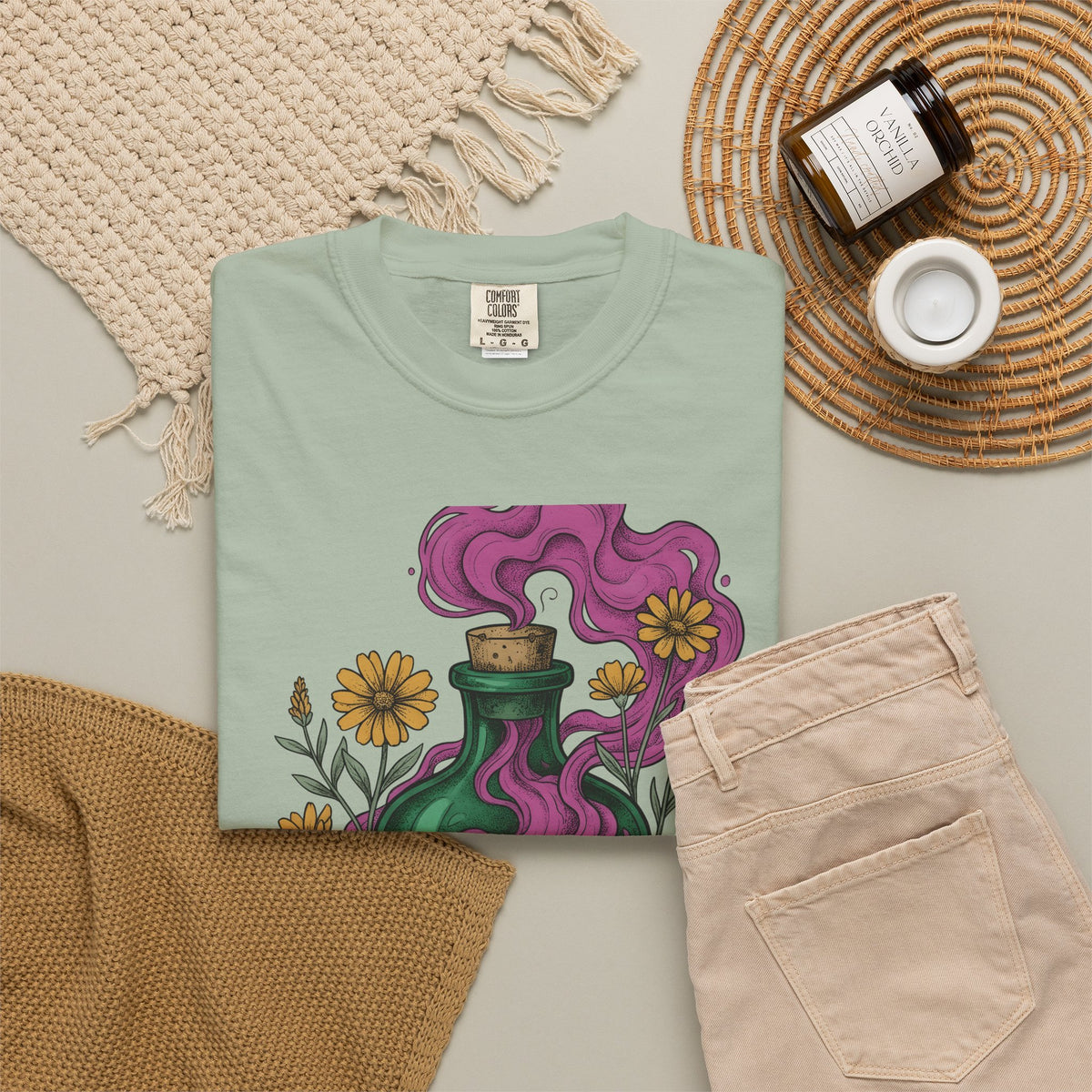 Elixir Flask T-Shirt Halloween Magic Gift Women Cartoon T-Shirt Potion Bottle T-Shirt Spooky Fan Toon T-Shirt Magical Graphic