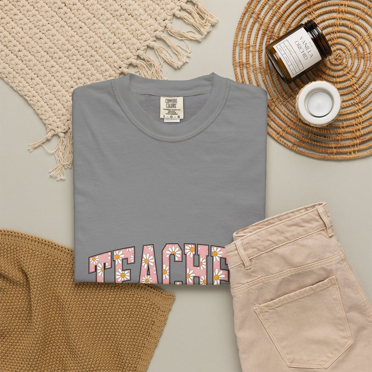 Daisy Motif Phrase T-Shirt Teacher Garden Gift Women Folk T-Shirt Flower Phrase T-Shirt Educator Enthusiast Floral T-Shirt Gardening Graphic