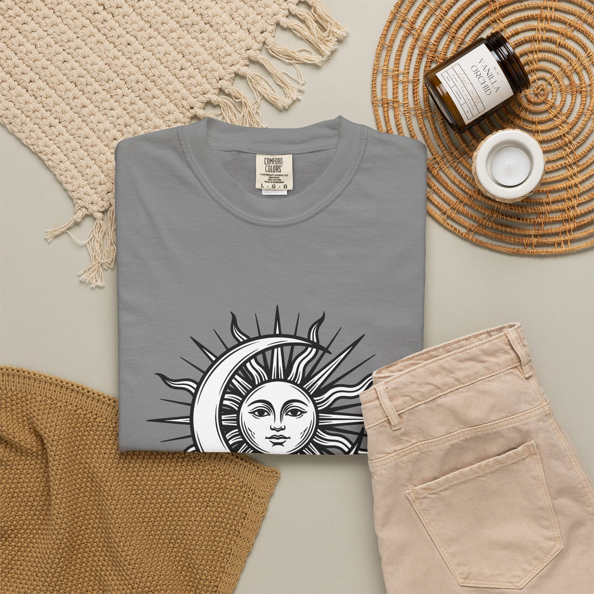 Sun Moon Boho Chic Astrology Gift Sketch Celestial Body Bohemian Enthusiast Drawing Astrology T-Shirt