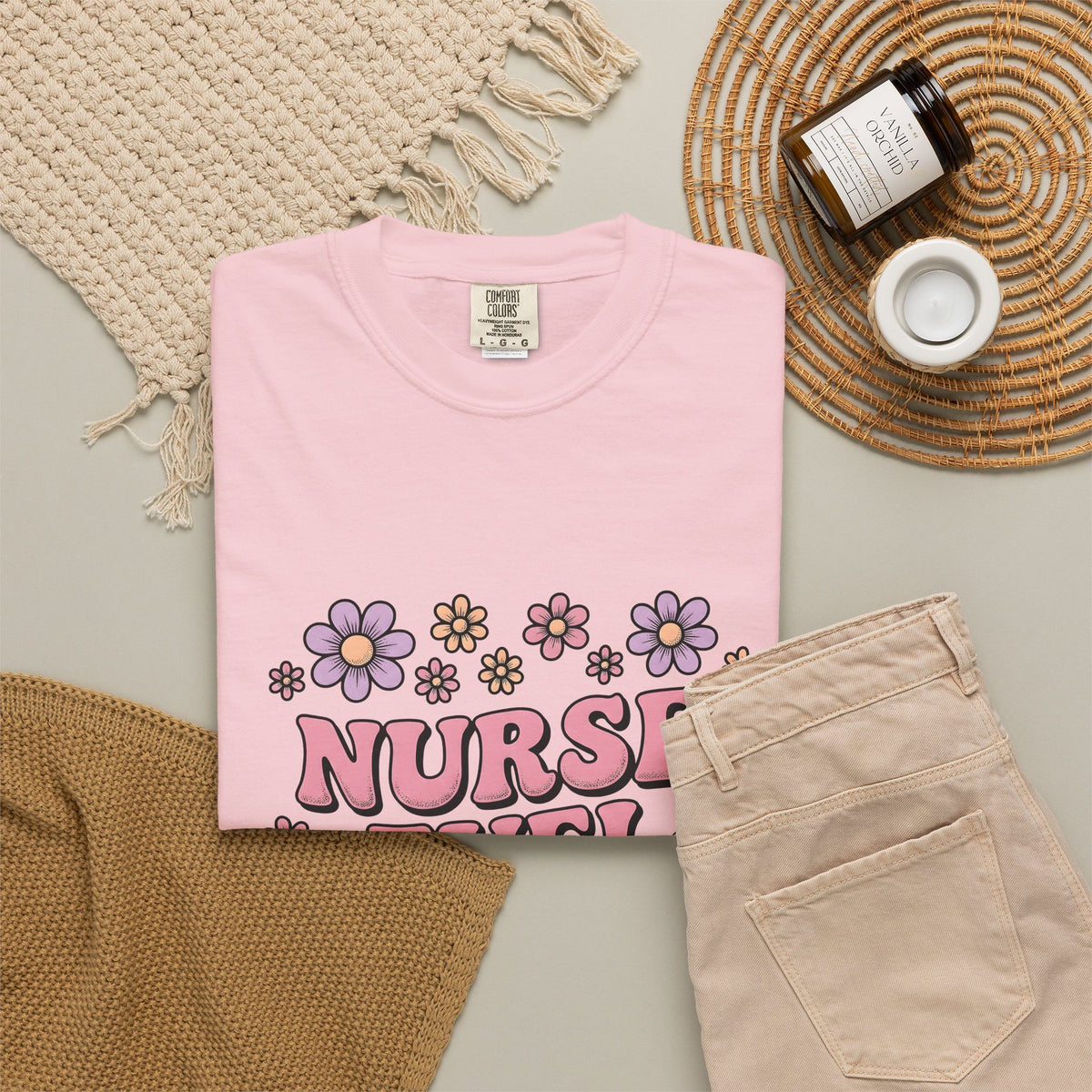 Flower Graphic T-Shirt Nurses Floral Gift Women Groovy T-Shirt Illustration T-Shirt Nurse Enthusiast Psychedelic T-Shirt Botanical Graphic Floral