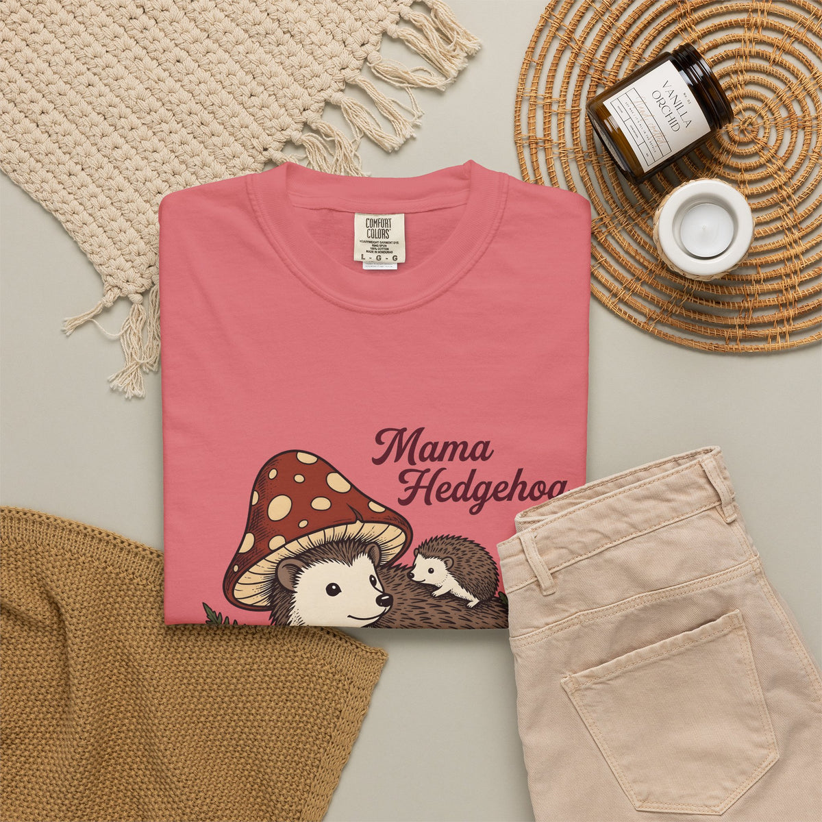 Hedgehog Group T-Shirt Moms Wildlife Gift Women Forest T-Shirt Porcupine T-Shirt Mother Fan Woodland T-Shirt Animal Graphic Retro Toadstools T-Shirt