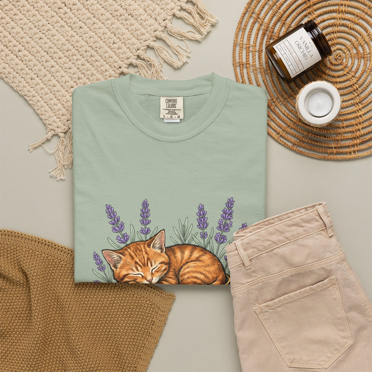 Kitten Cup T-Shirt Cat Garden Gift Women Line Art T-Shirt Cat T-Shirt T-Shirt Cat Fan Feline Graphic T-Shirt Floral Design Hand Painted Flower T-Shirt