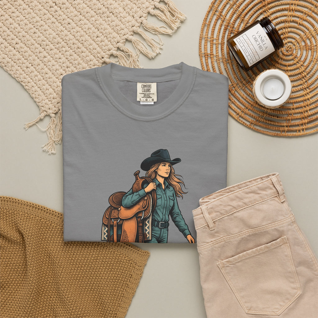 Cowgirl Saddle Cowgirl Western Gift Vintage Saddle Cowboy Fan Retro Rodeo Hand Drawn Cowboy T-Shirt