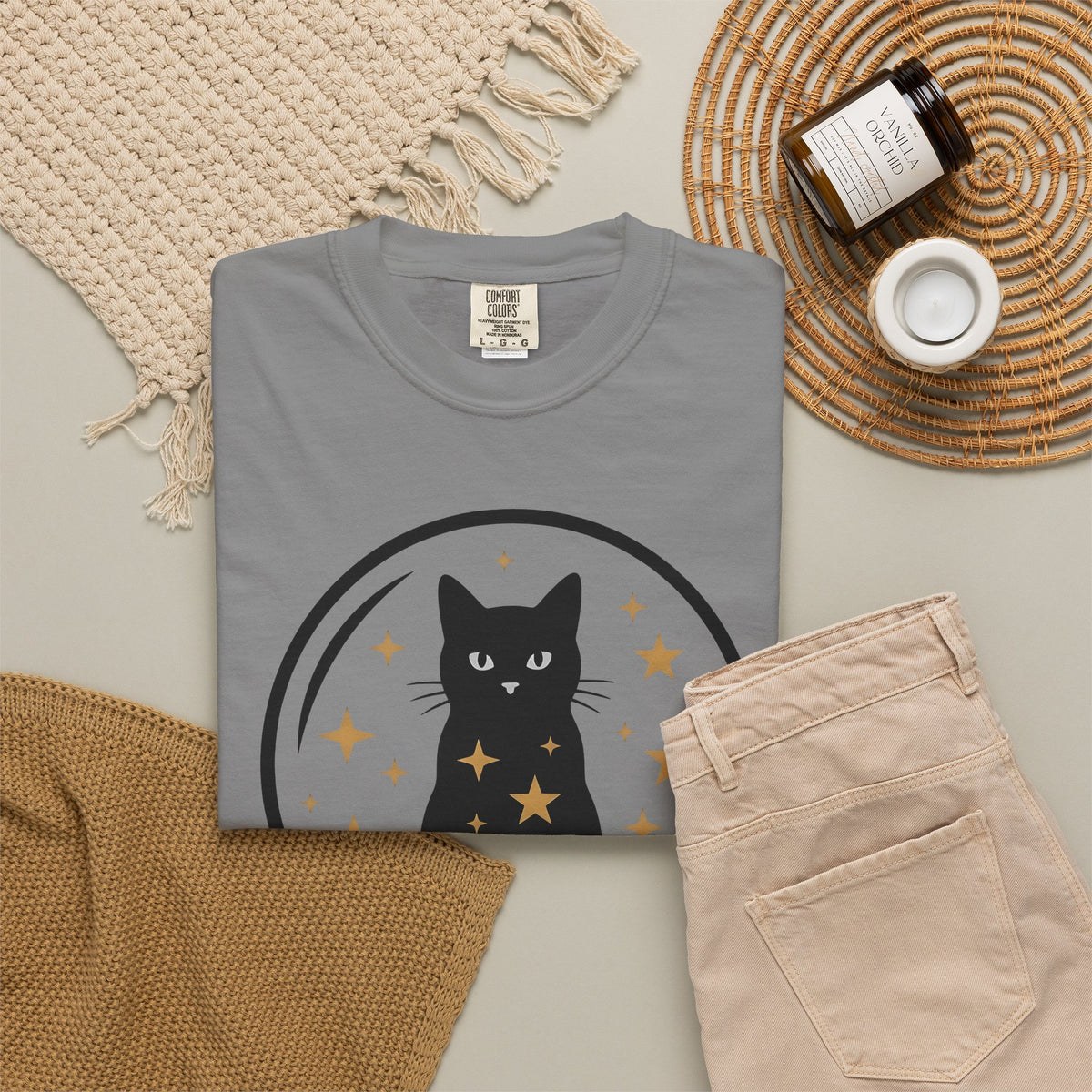 Dark Cat Orb T-Shirt Cat Magic Gift Women Simple T-Shirt Black Cat Ball T-Shirt Cat Fan Feline Graphic T-Shirt Retro Sparkles T-Shirt