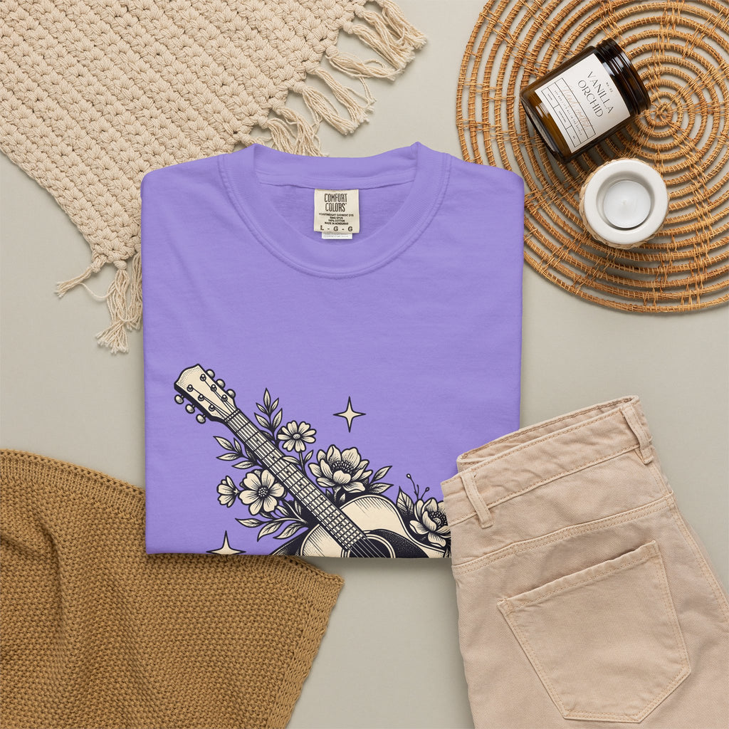 Blossom Guitar T-Shirt Floral Melody Gift Women Illustrative T-Shirt Guitar T-Shirt Flower Fan Illustrated T-Shirt Harmony Graphic Old School Star