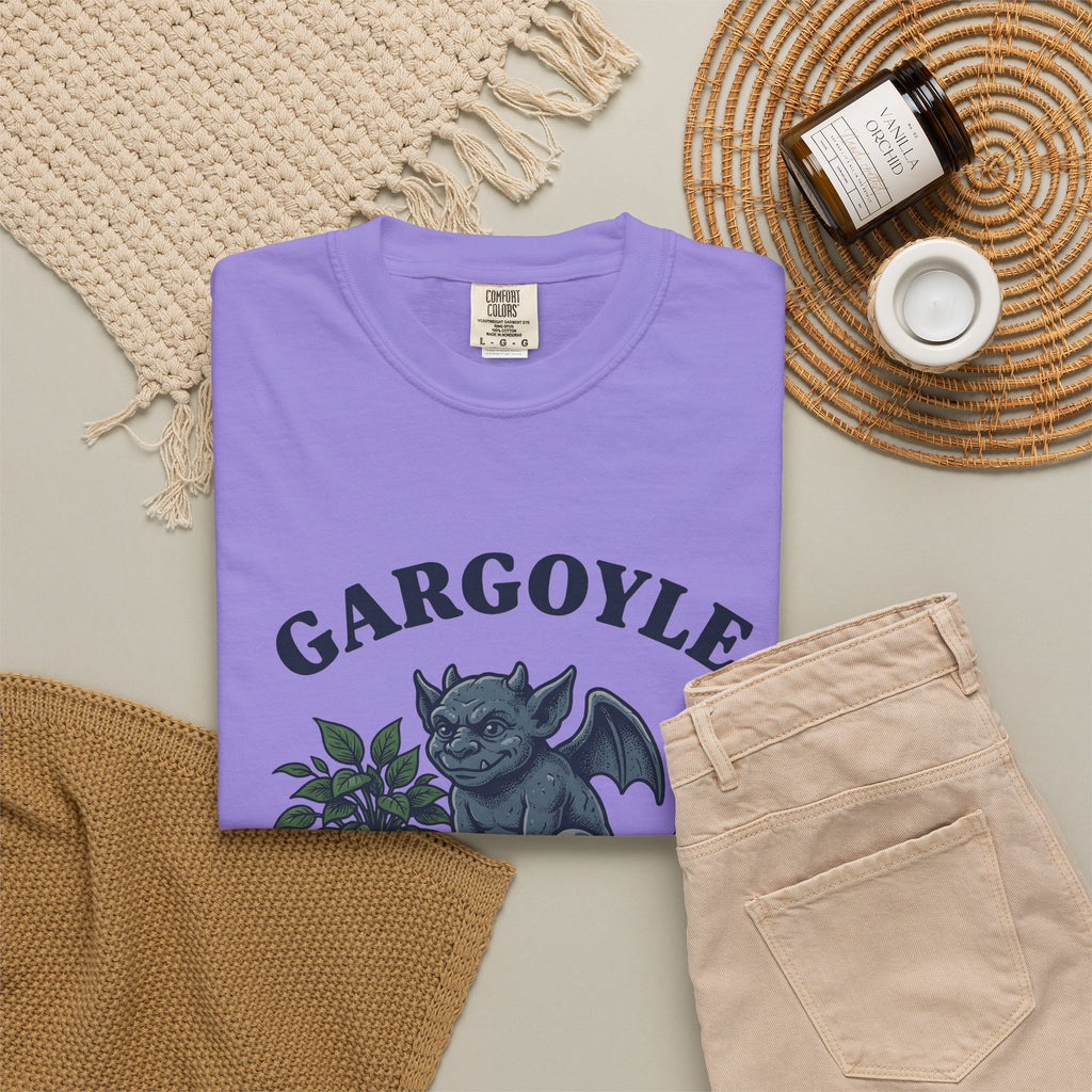 Gargoyle Figure T-Shirt Funny Garden Gift Women Comic T-Shirt Statue T-Shirt Humor Fan Caricature T-Shirt Yard Graphic Old School Planter T-Shirt