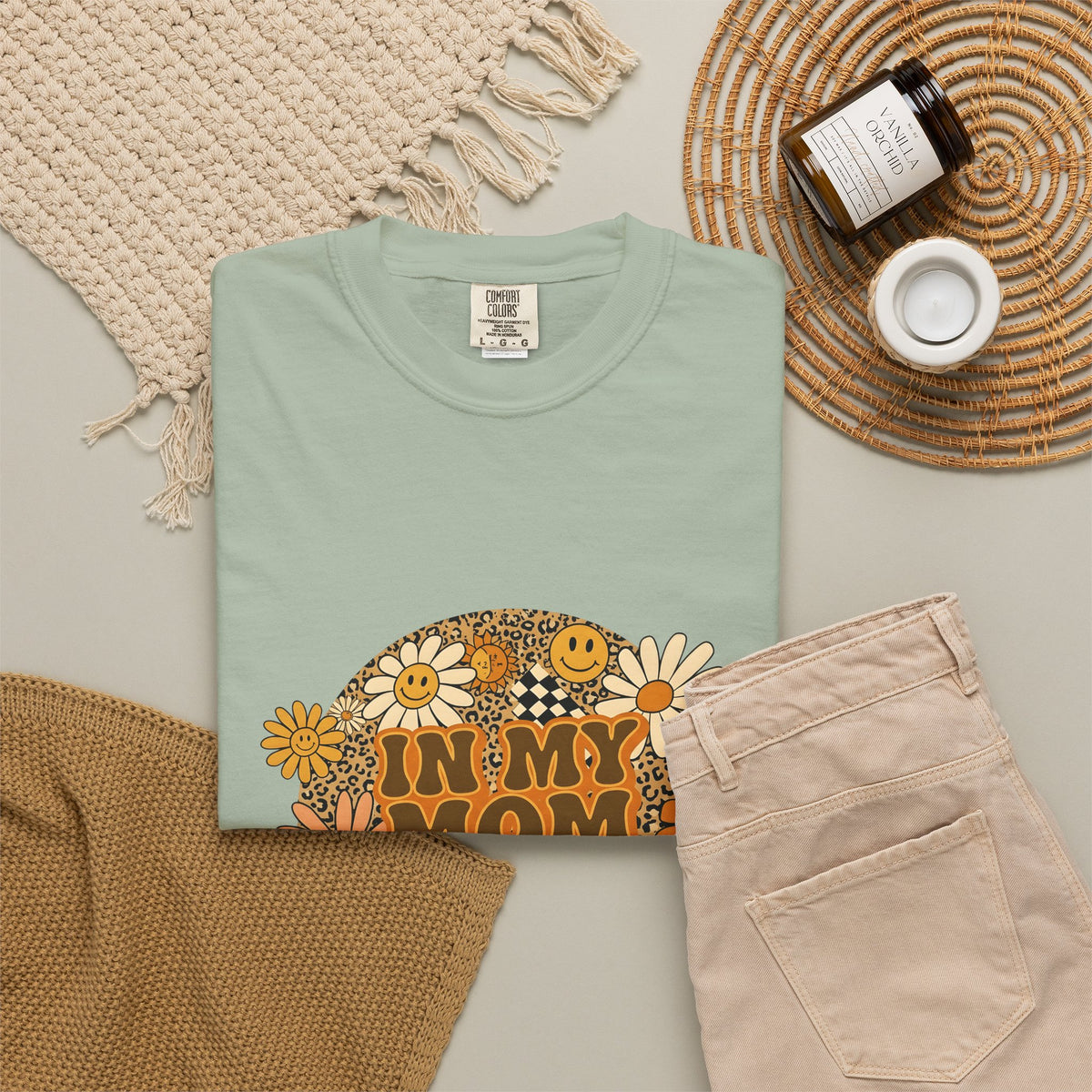 Smiley Flowers T-Shirt Moms Aesthetic Gift Women Boho T-Shirt Happy Face T-Shirt Motherhood Enthusiast Hippie T-Shirt Visual Design Retro Leopard